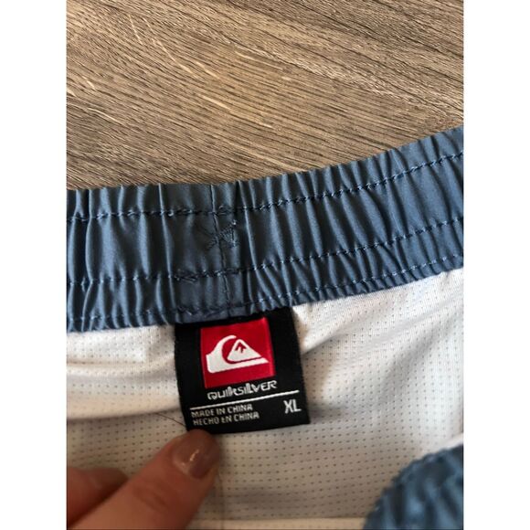 Quiksilver Men's Swimwear Swimming Shorts Drawstring Size XL Blue - Picture 4 of 6